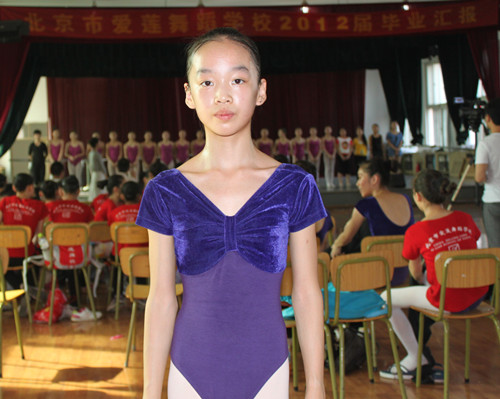 孟燕参加舞蹈学校2012届毕业汇报表演